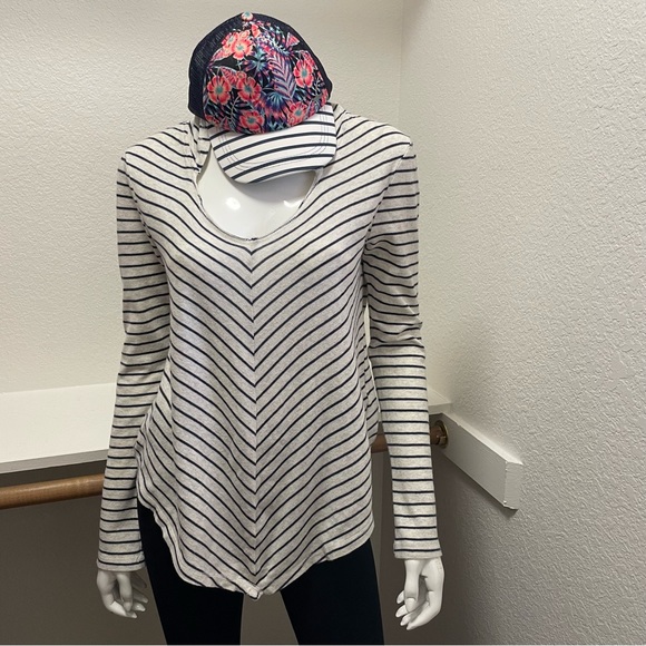 Roxy 🌸 Girl's Striped Tropical Dream Hat & Hoodie BUNDLE OFFER 📦 - Picture 2 of 11